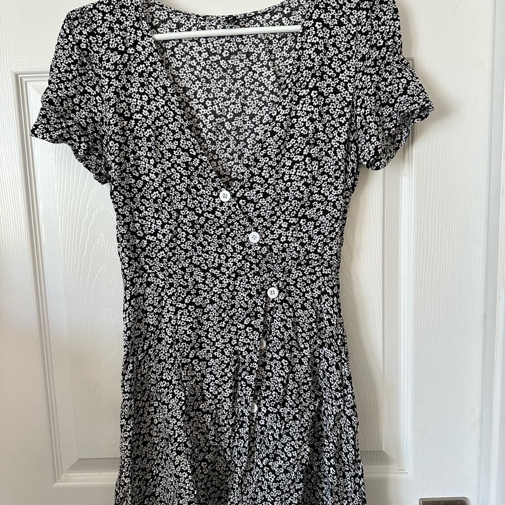 Zaful Black and White Floral Mini Dress